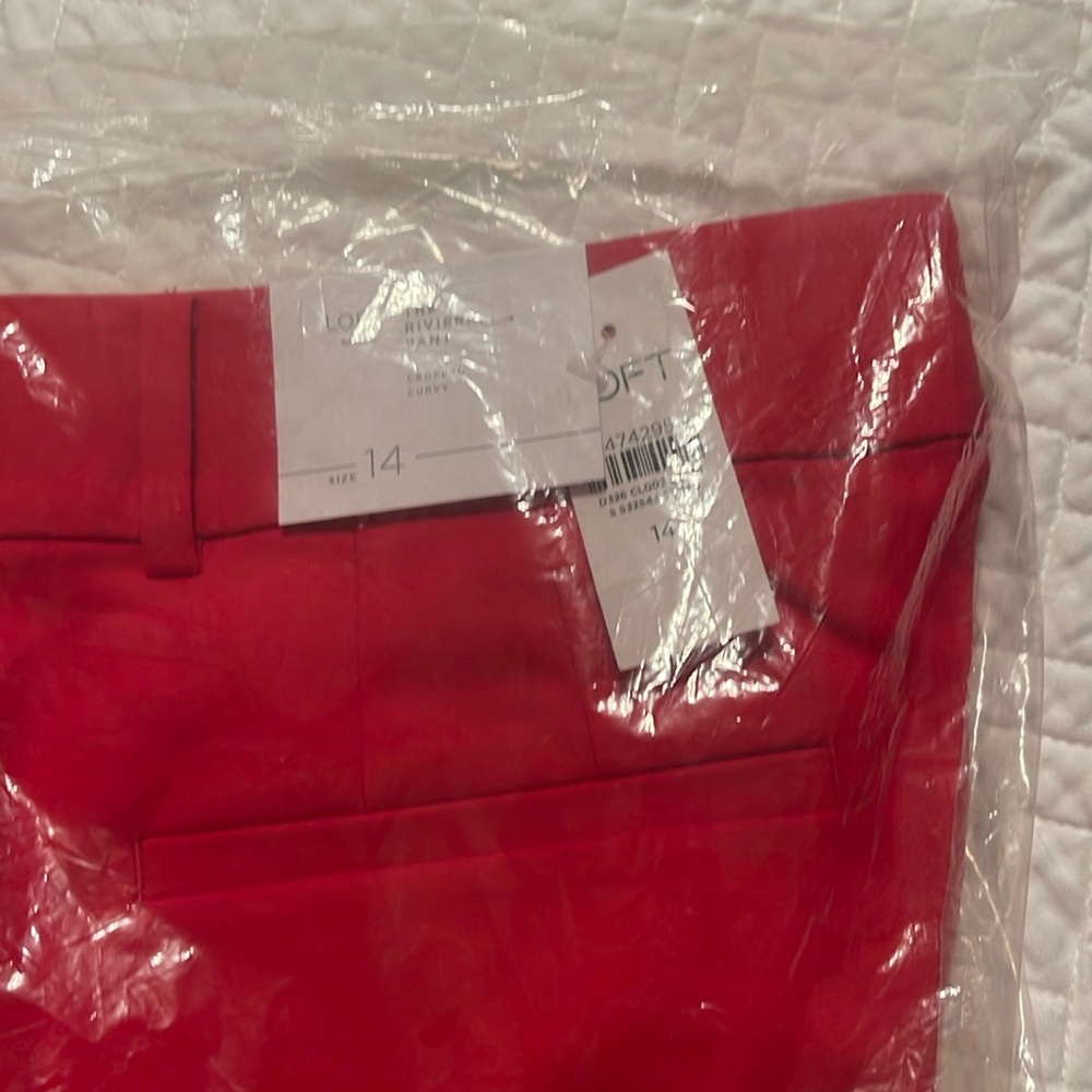 NWT LOFT Curvy Riviera Cropped Pants